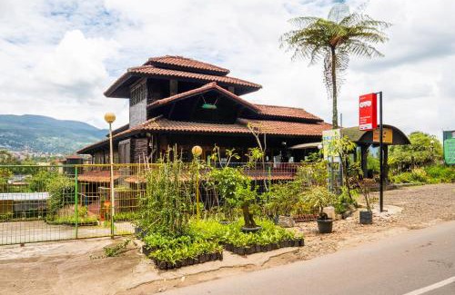 Parongpong Hotel | Capital O 2640 Cottage GS Rumah Kayu Syariah