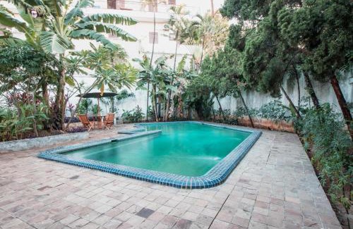 Bangka Hotel | Capital O 332 Residence G17 Kemang