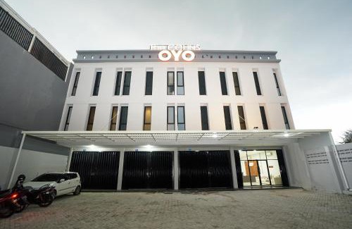 Surabaya Hotel | Capital O 449 The Colins