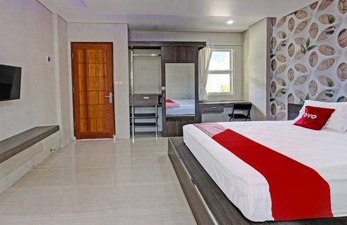 Senggigi Hotel | Capital O 91384 Rintaka Residence