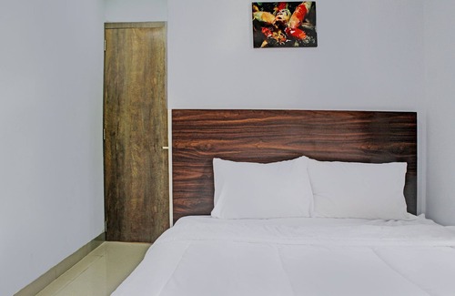 Rajabasa Hotel | Capital O 92583 Raja Soeta Hostel Syariah