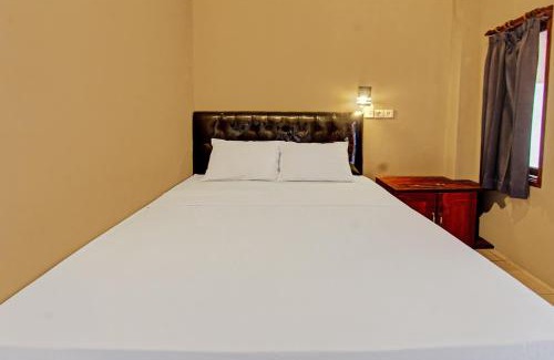 Gerupuk Hotel | Capital O 92747 Ombak Cafe & Homestay