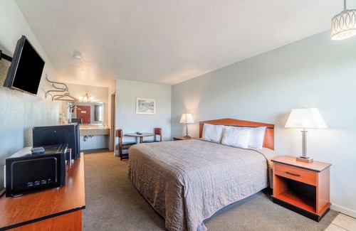 Aurora Hotel | Capital O Aurora Inn Monett US 60