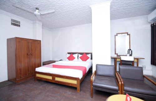 Jabalpur Hotel | Capital O Kartik