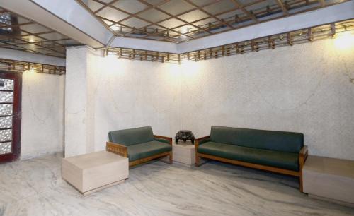 Jabalpur Hotel | Capital O Kartik