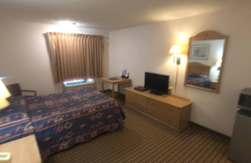 Purdum Hotel | Capital O Roadside Inn Thedford NE 2