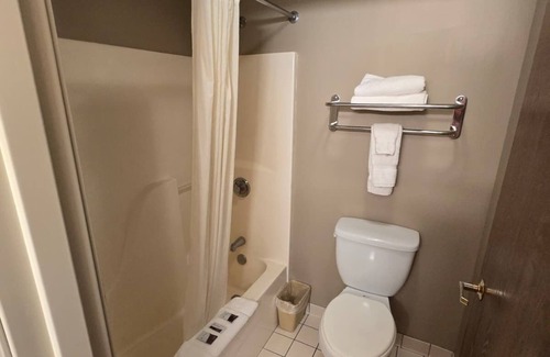 Purdum Hotel | Capital O Roadside Inn Thedford NE 2