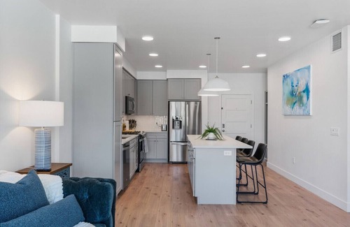 Downtown Salt Lake City Apartment | Capital Views! Pool/Spa/Gym/Bowling/Free Parking!