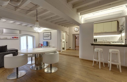 Duomo Apartment | Capitelli Suite, glamor apartment in the core of the center of Florence