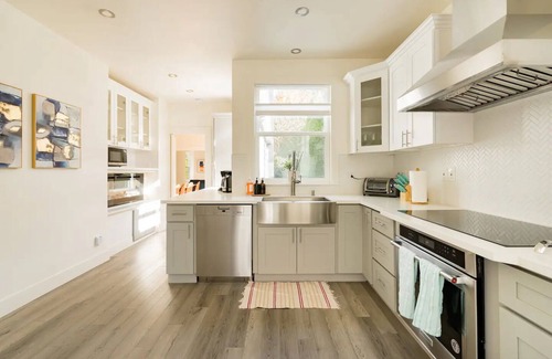 Capitol Hill House | Capitol Hill Mini-Mansion – Historic Charm, Modern Comfort