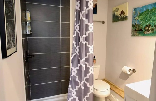 Stanton Park Bed & Breakfast | Capitol Hill Studio, near Capitol, Supreme Court, Eastern Market, Free Parking