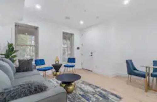 Petworth Apartment | Capitol Townhouse Condo whole house