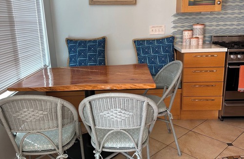 Capitola Condo | Capitola Beach FRONT Venetian Condo - on the Beach