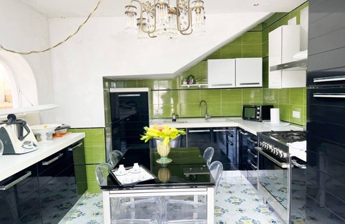 Capri Villa | Capri Villa Luminosa a stone's throw from the "Piazzetta" with Faraglioni View.