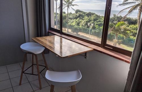Kingsborough Apartment | Capri24 - Modern apartment overlooking the sea