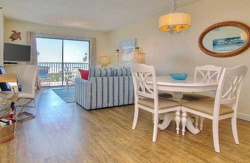 St. Pete Beach Hotel | Caprice Resort 102
