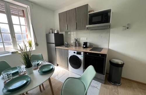 Valenciennes Apartment | Capstay la Rhonelle - Netflix - 2 chambres - Cuisine