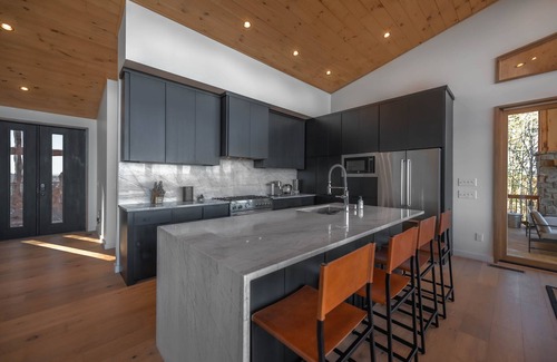Ridges Over the Lake Cabin | Capstone - Aska Adventure Area