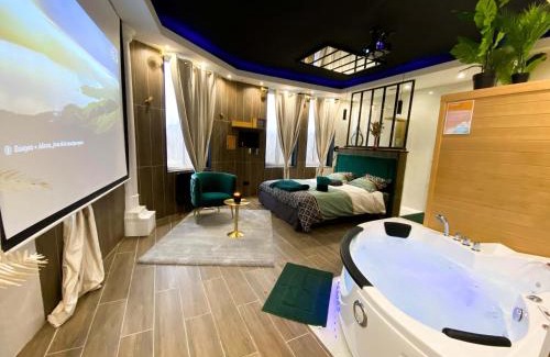 Crespin Apartment | Capsule Egypte - Jacuzzi - Sauna - Billard - Netflix & Home cinéma - Nintendo switch & jeu -