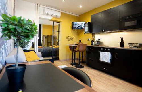 Valenciennes Apartment | Capsule Premium balnéo & home cinema