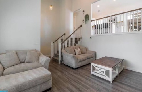West Jordan House | Capt's Quarters | Big Backyard | 5 BD 2 B