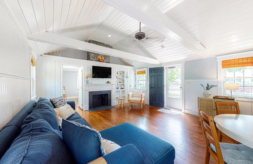 West Yarmouth House | Captain Clark's
