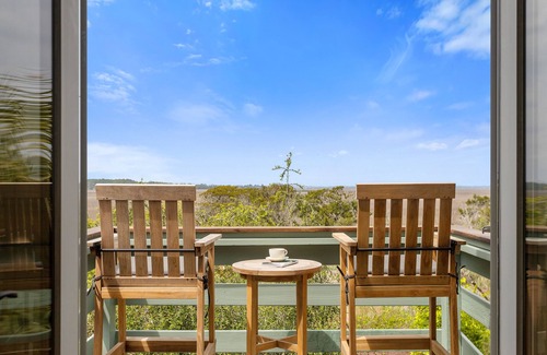 Folly Beach House | Captain Morgan | Steps to the Beach | Marsh Views