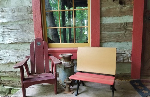 Buechel Cabin | Captain's Cabin Bed & Breakfast: Bourbon Trail, History & Romance