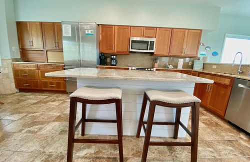 Butler Beach House | Captain's Oasis: Ocean View, Heated Pool, Putting Green, Walk to the Beach!
