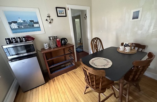 Bath House | Captain's Quarters 1BR Guest Suite. Quiet. Walk to everything.