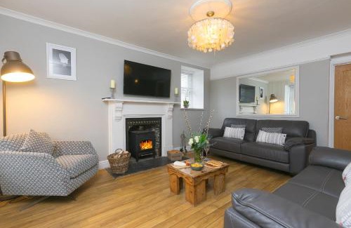 Newquay House | Captain's Walk