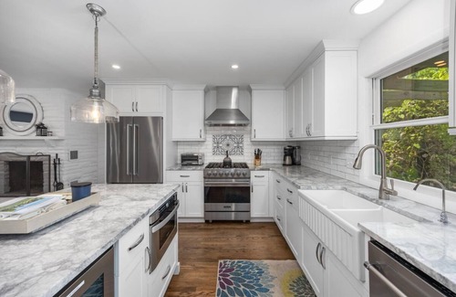 Douglas Villa | Captains Cove and Crew Quarters