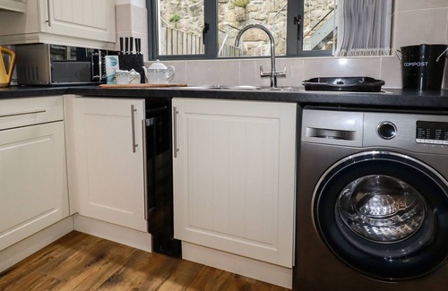 Charlestown Cottage | CAPTAIN’S QUARTERS, character holiday cottage in Charlestown
