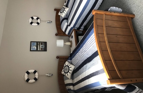 Frankfort Condo | Captain’s Quarters is located on Main St. In downtown Frankfort.