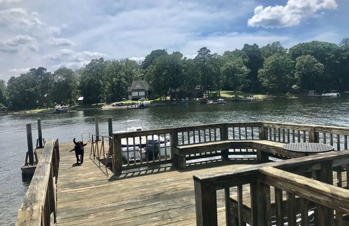 Lake Murray of Richland House | “Captain’s Quarters” Lake Murray vacation home, awesome views, close to marina.