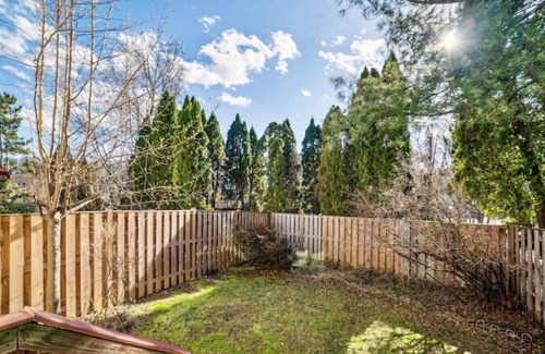 North Potomac House | Captains Walk · Potomac House| 5 min from Hospital + AstraZeneca