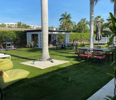Siesta Key Hotel | Captiva Beach Resort (open private beach access)