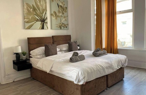 Newport Apartment | Captivating 2-bed Apartment in Newport
