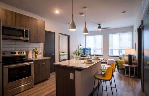 Athens Apartment | Captivating 2BR 2BA Near UGA | Walk to Stadium