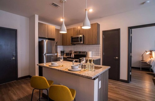 Athens Apartment | Captivating 2BR 2BA Near UGA | Walk to Stadium