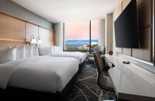 Cherry Creek House | Captivating Denver Cherry Creek hotel