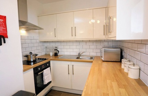 Watford Town Centre Apartment | Captivating & Modern 1Bedroom/1Bathroom with free parking in Watford