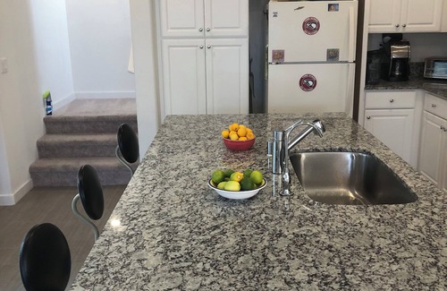 Marina House | CAR WEEK SPECIAL- New Spacious 4-bedroom house in Marina by the beach with WiFi