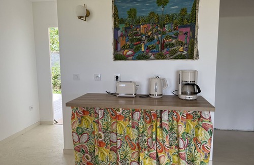 Port-Louis Apartment | Caraïbe Creol' Keys Spacieux T2 Avec vue - 10 min à Pied de la Plage