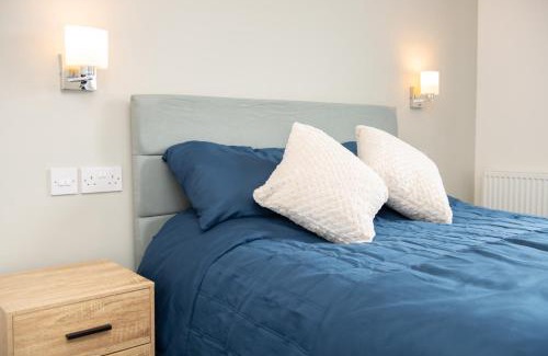 Berwick-upon-Tweed House | Cara Lodge, Comfortable Self Check-in En-suite Guest Rooms