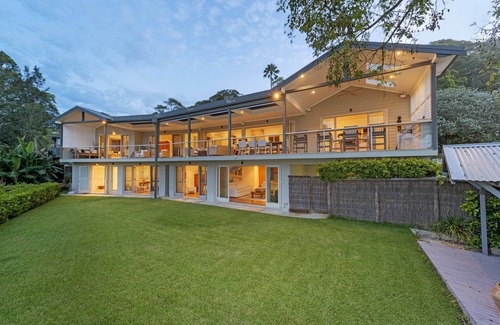 Palm Beach House | Carabella, Palm Beach. Beach views & short walk to the beach. 6 night min stay