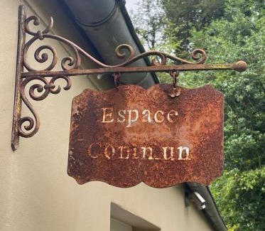 Guimiliau Other | Carabzh, la petite roulotte unique !