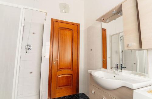 Carasco House | Carasco -5 minutes from the sea-WiFi-parking