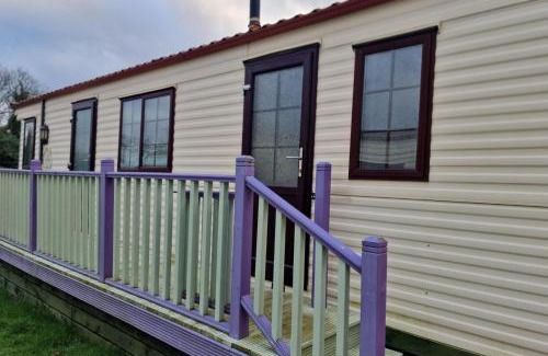 Newton Stewart Apartment | Caravan - Sleeps 4 - Pet friendly - Parking