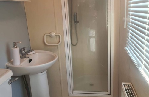 Borth Cabin | Caravan - Sleeps 6 & Pet Friendly